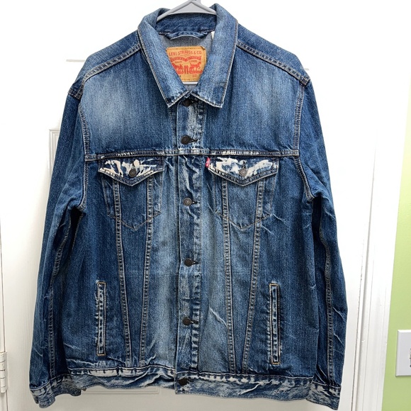Levi's Other - Men's Levi's Jean Jacket XL
